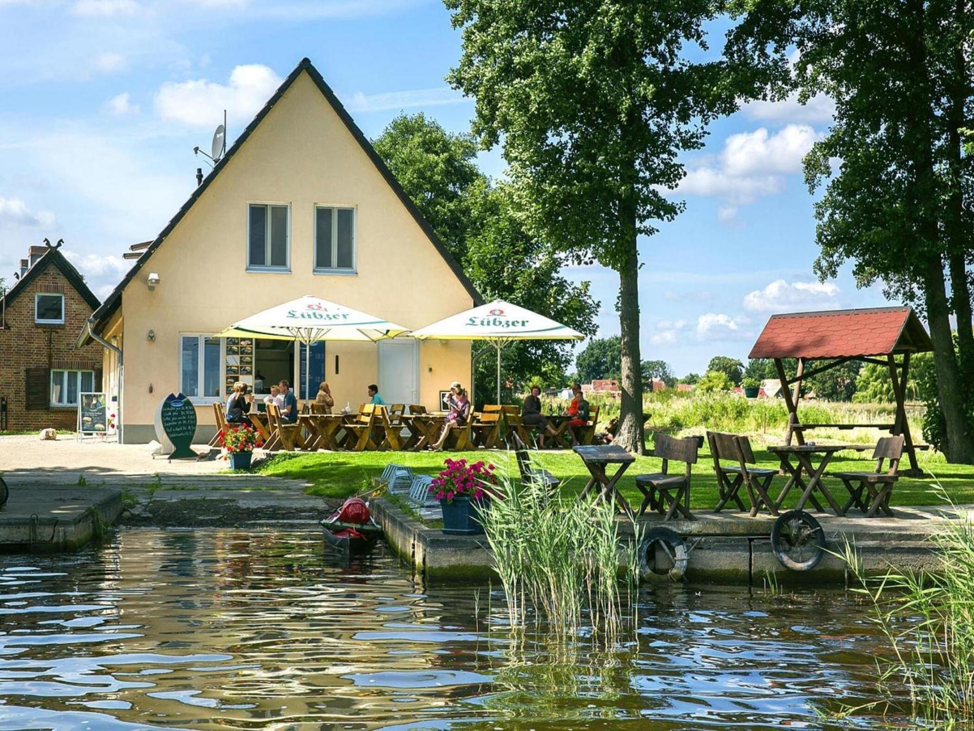 Apartment On The Fischerhof Vipperow ภายนอก รูปภาพ